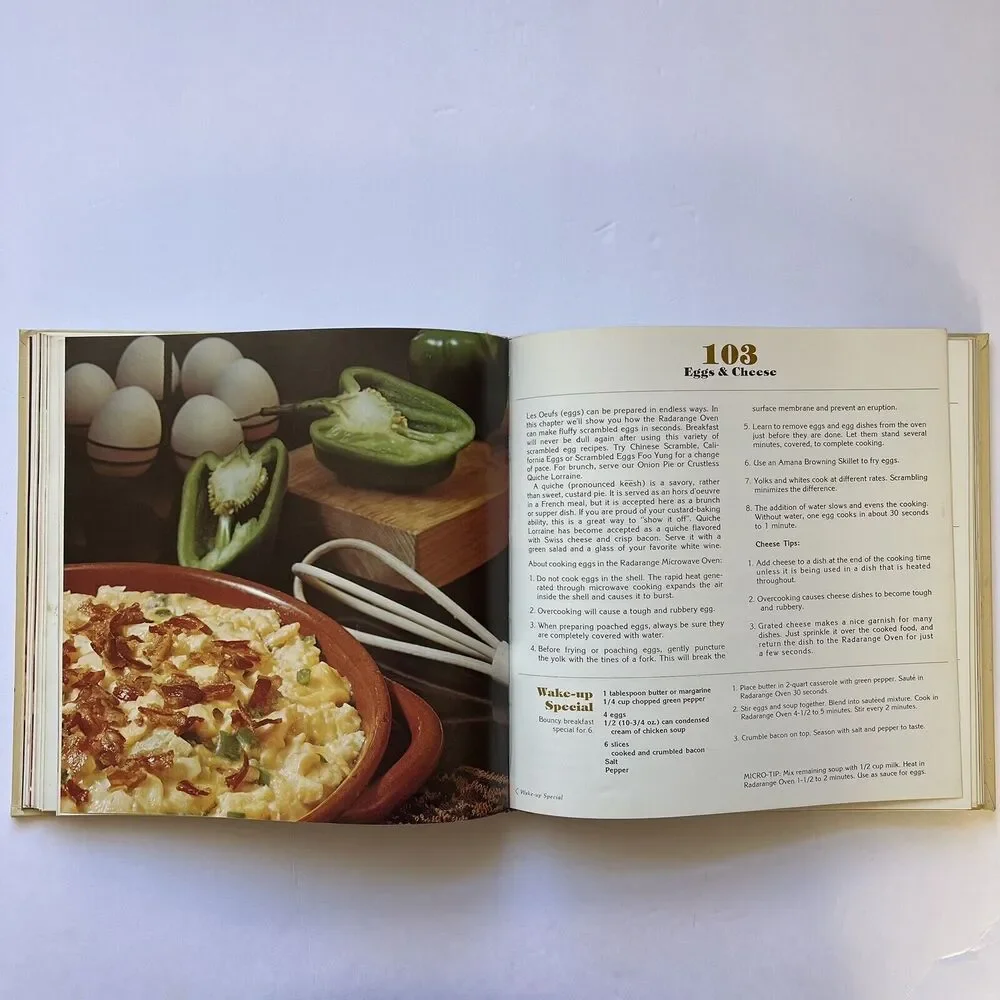 Vintage Amana Radarange Microwave Oven Cook Book 1975 First Edition Hardcover